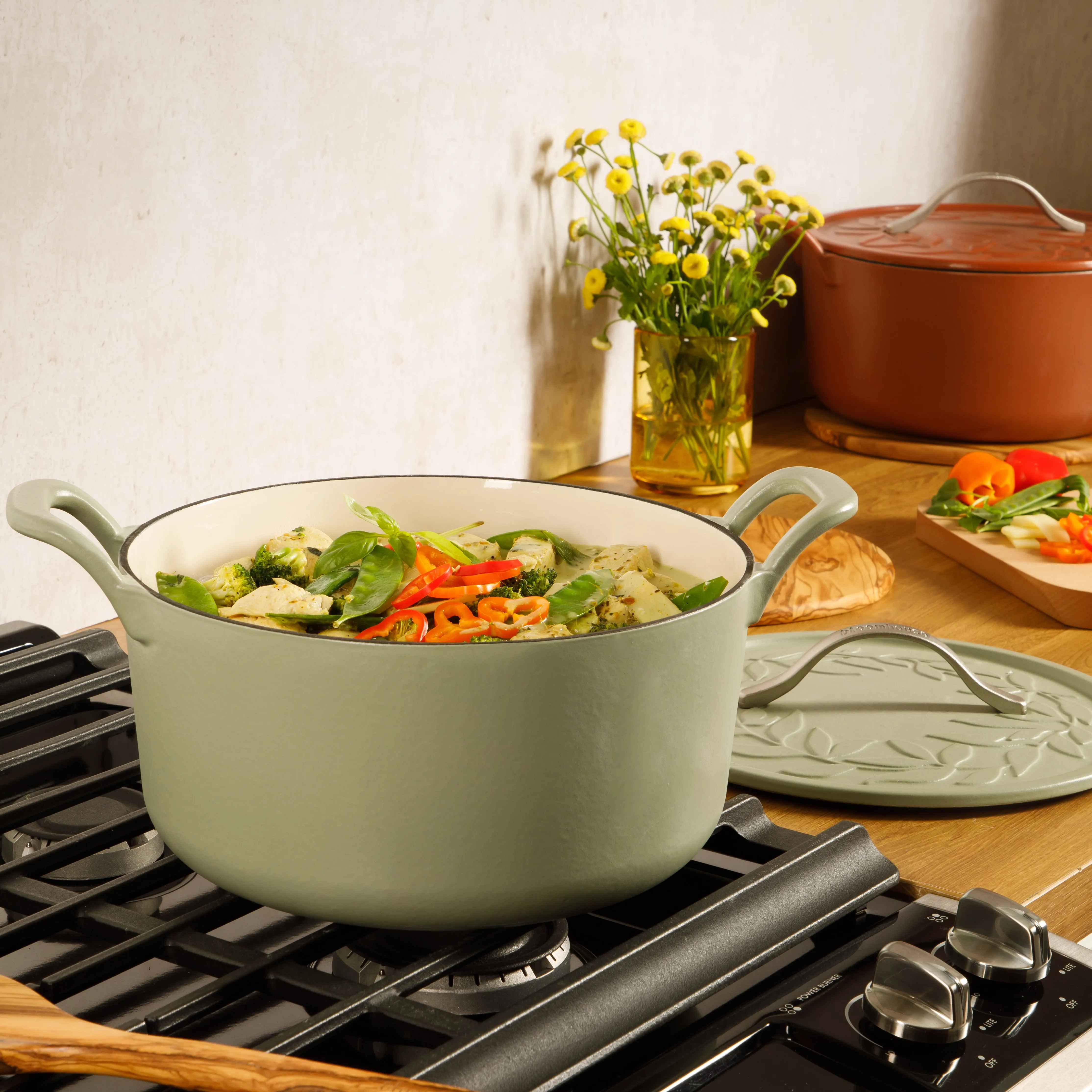 Bloomhouse 7-Quart European Enameled Cast Iron Dutch Oven w/ Olive Wood Trivet
