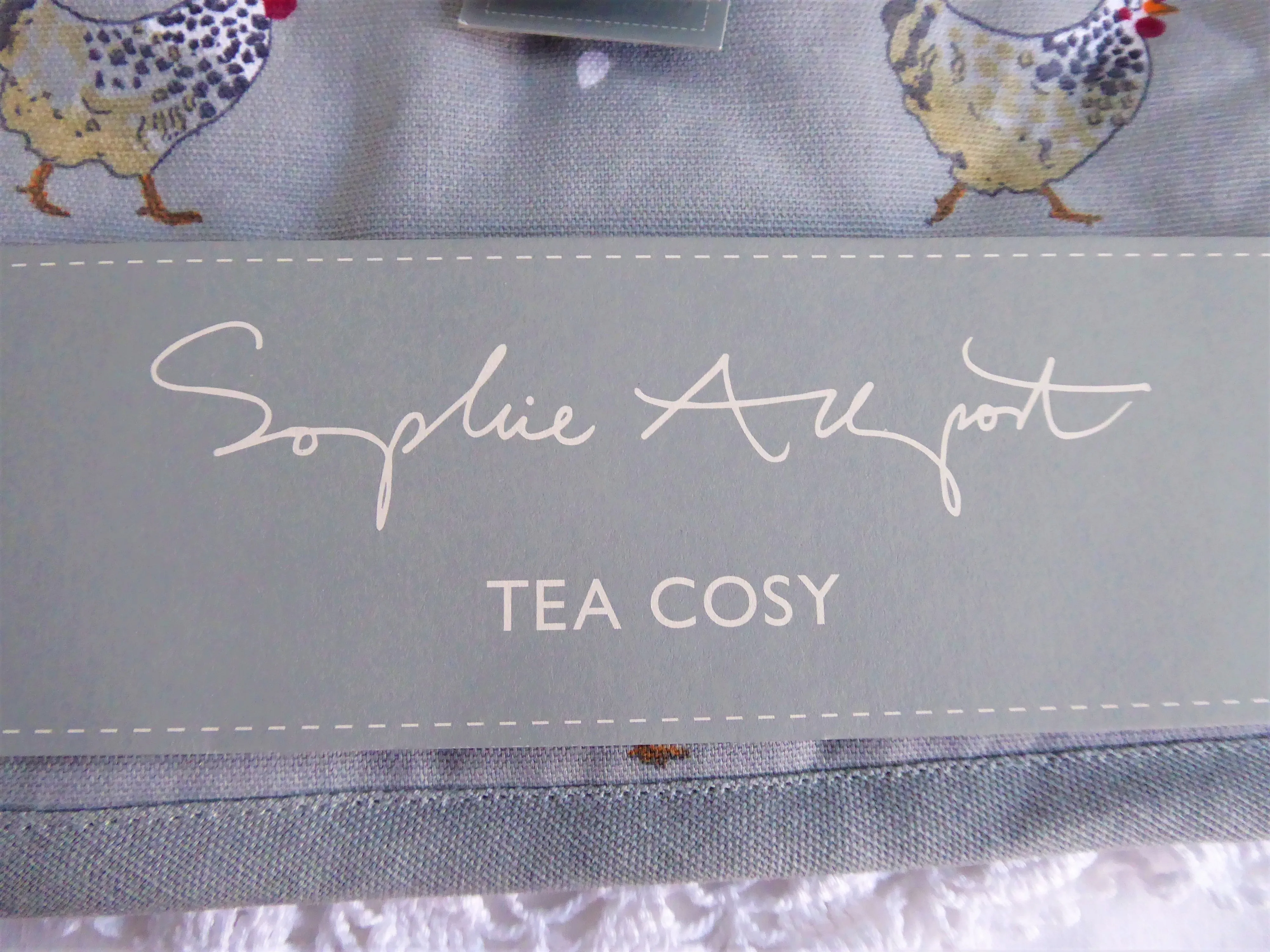 Chicken Shaped Tea Cozy Padded Sophie Allport Cosy NWT Farmhouse Chicken Eggs