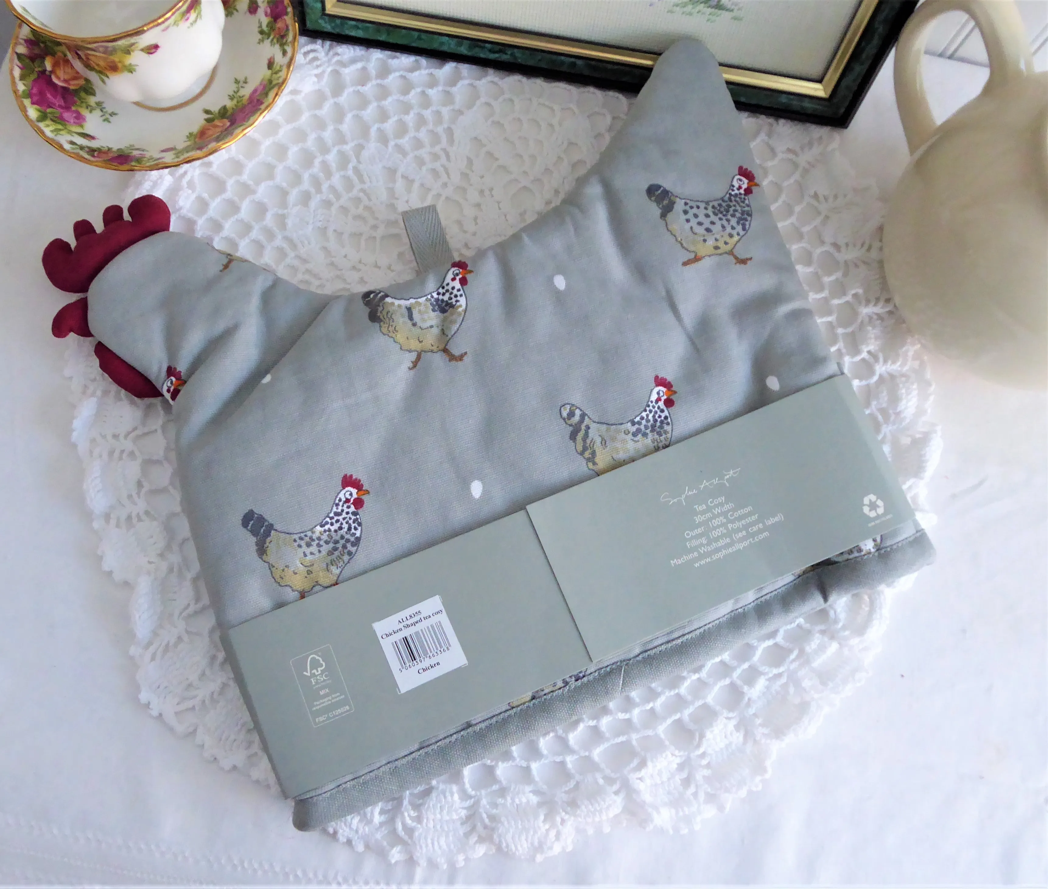 Chicken Shaped Tea Cozy Padded Sophie Allport Cosy NWT Farmhouse Chicken Eggs