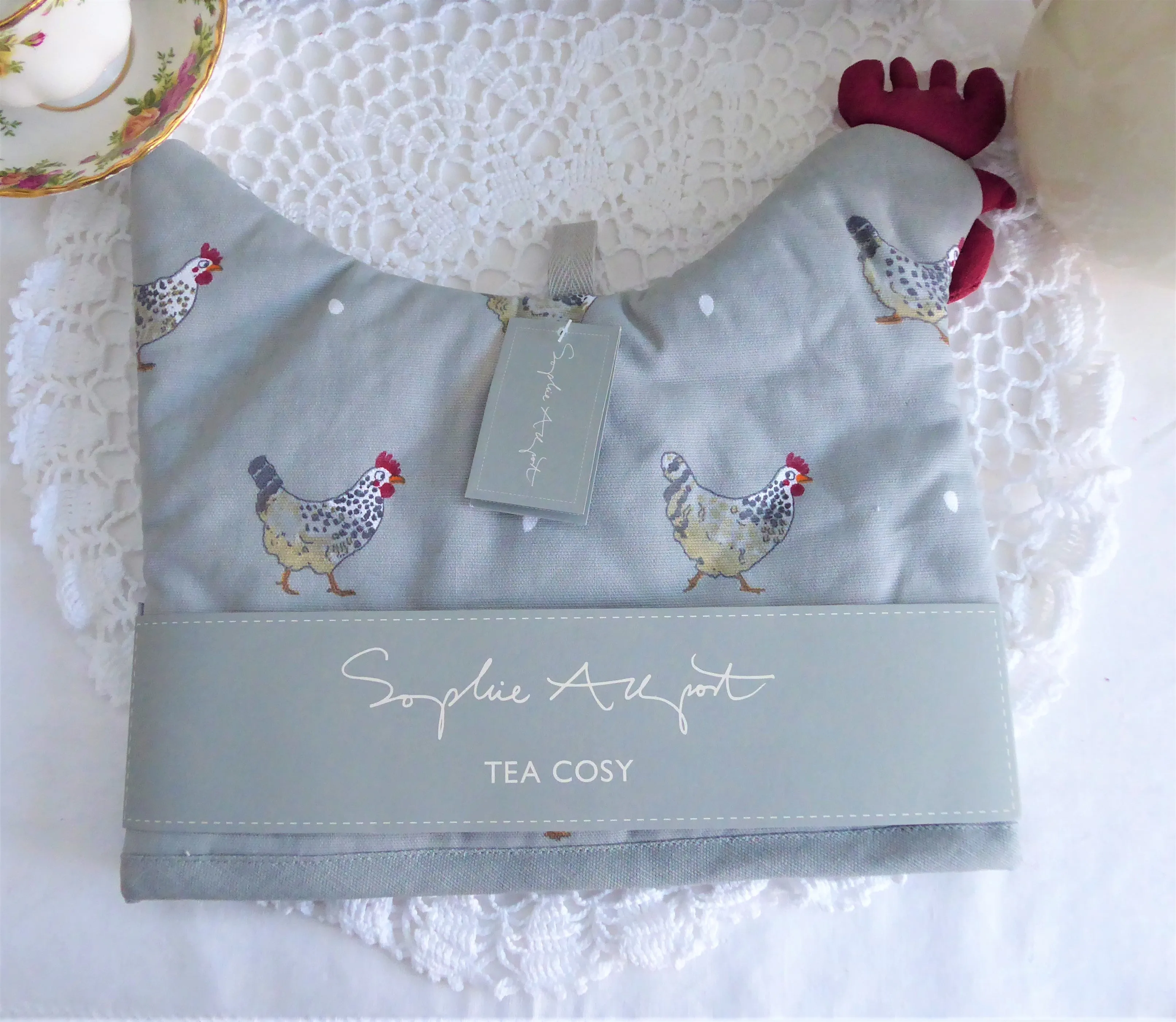 Chicken Shaped Tea Cozy Padded Sophie Allport Cosy NWT Farmhouse Chicken Eggs