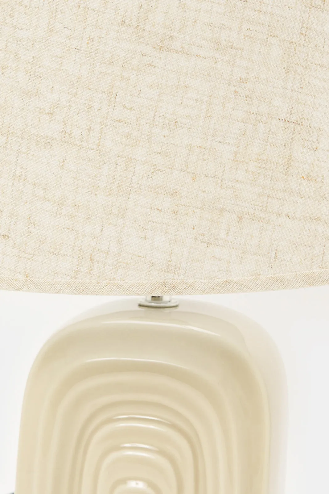 Cream Embossed Base Table Lamp