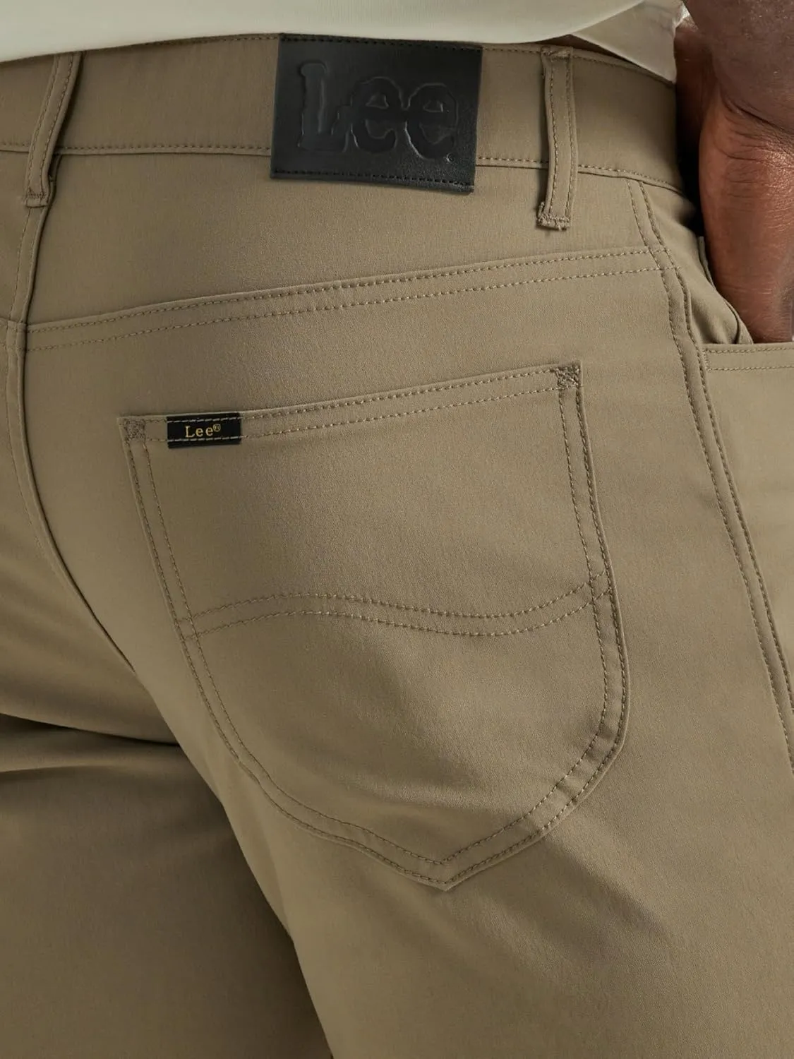 Lee Men's Extreme Motion 5-Pocket Synthetic Straight Pant