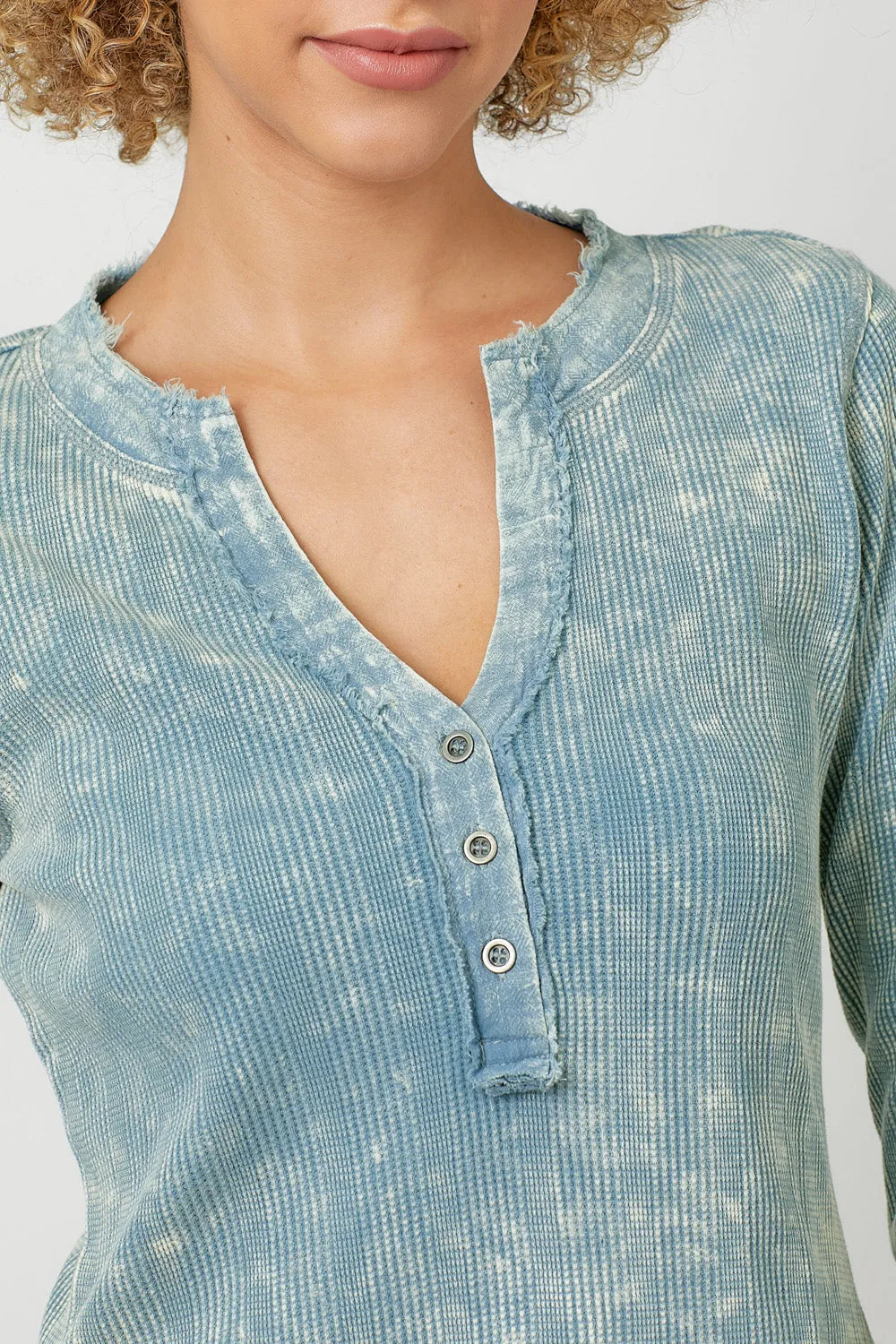 Mystree Washed Thermal Henley Tee In Washed Blue
