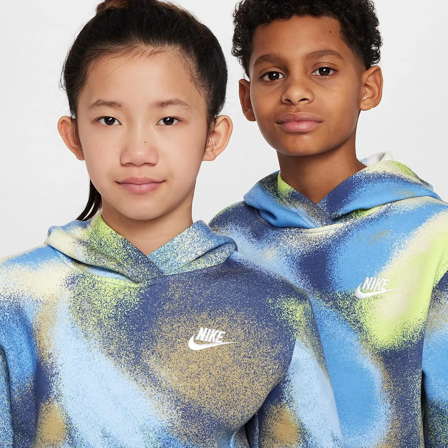 Nike Sportswear Club Fleece Big Kids' Hoodie (HJ2720-489, Blue Beyond/Blue Beyond/White)