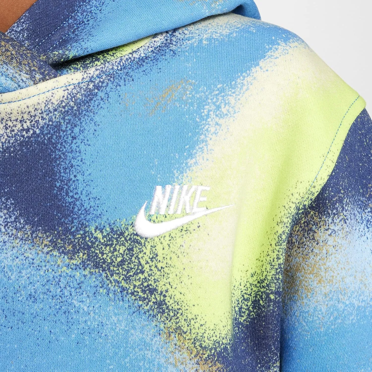 Nike Sportswear Club Fleece Big Kids' Hoodie (HJ2720-489, Blue Beyond/Blue Beyond/White)