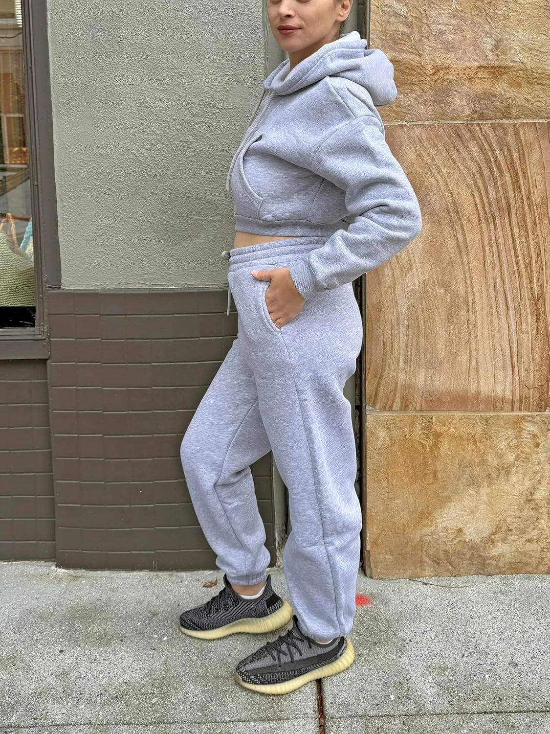 Women 2 Piece Outfits Lounge Set Cotton Fleece Sweatsuit Crop Hoodie & Jogger Pants Drawstring Long Sleeve Pocket Casual