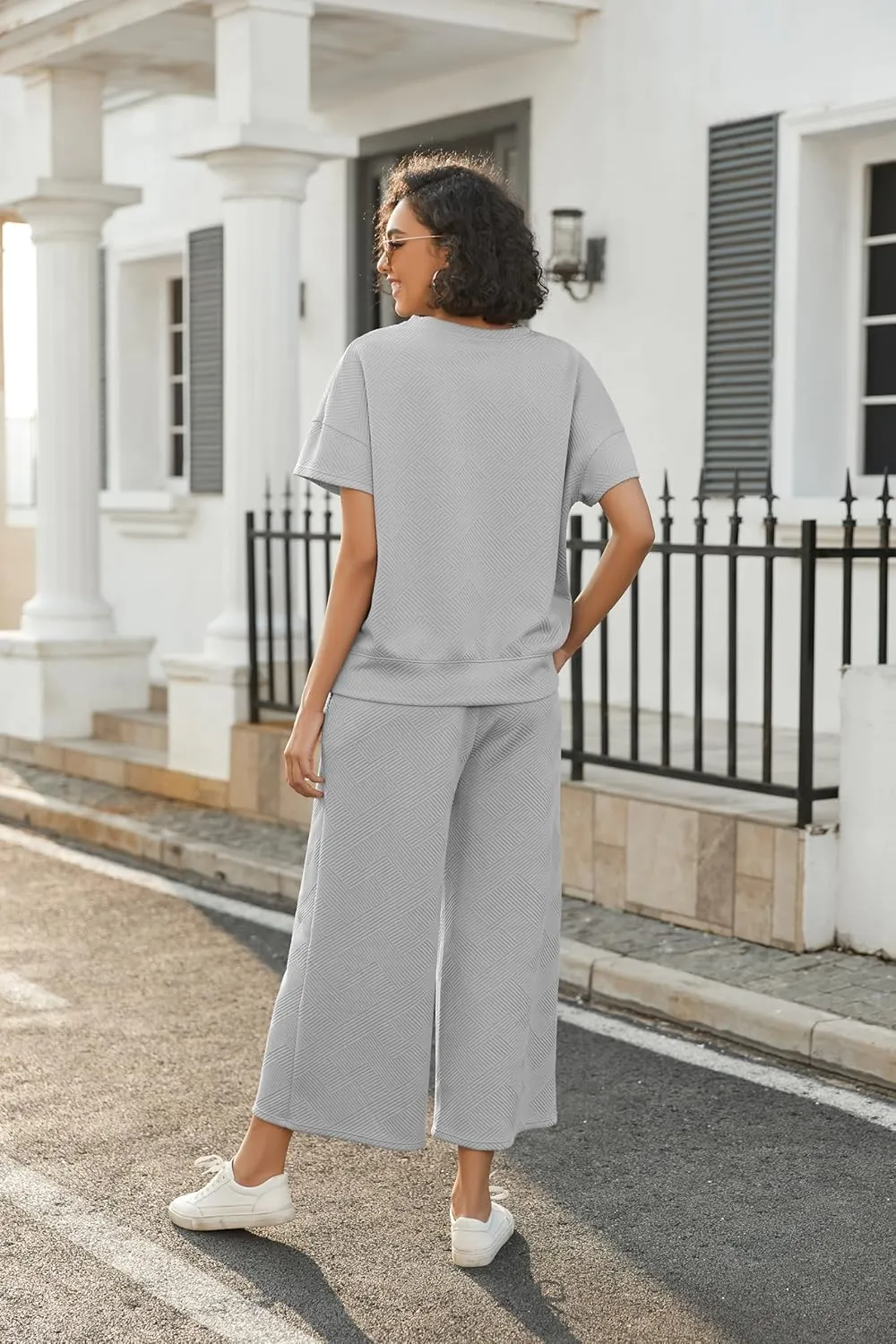 Women 2 Piece Outfits Sweatsuits Summer Lounge Set Casual Short Sleeve Pullover Tops And Drawstring Wide Leg Pants