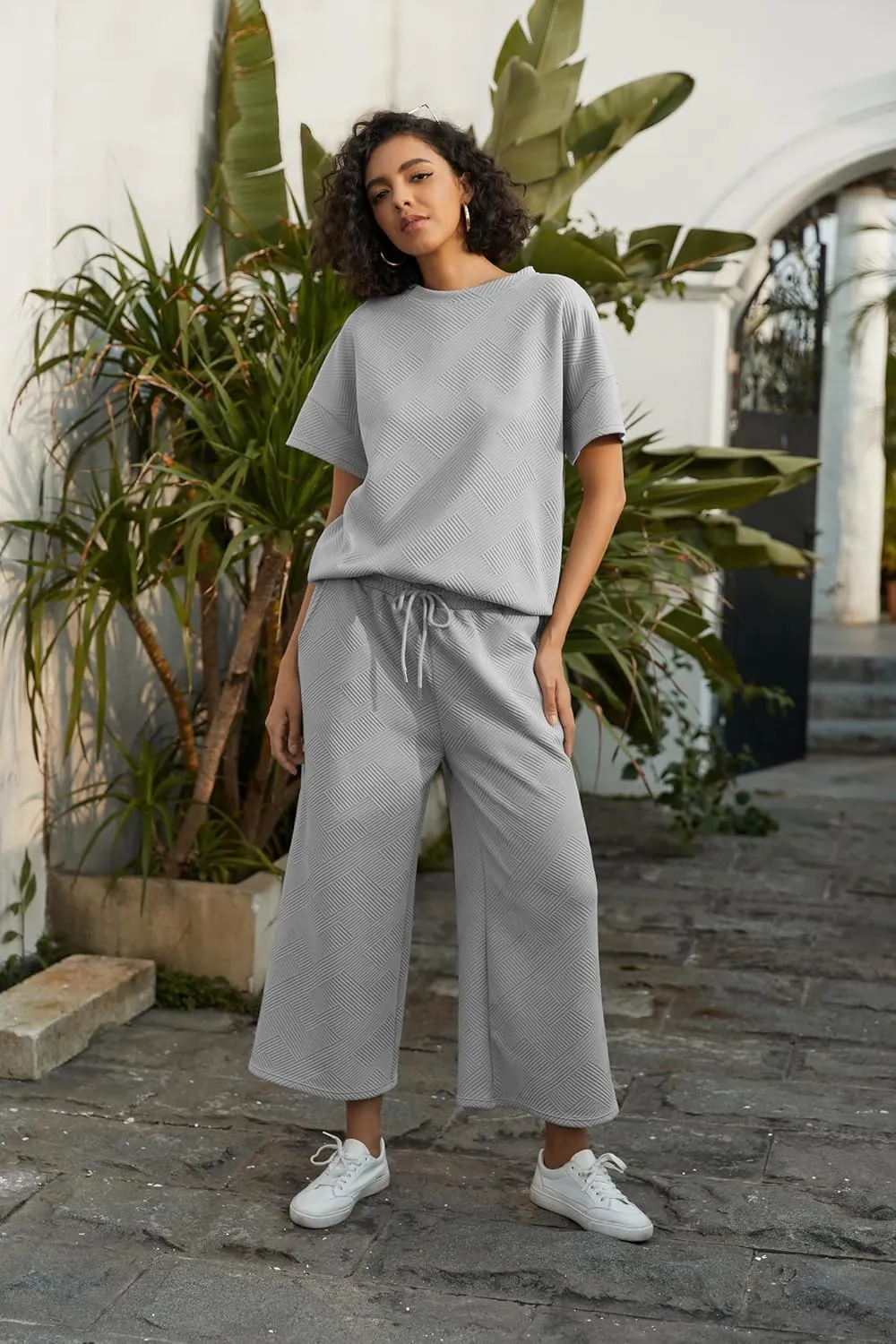 Women 2 Piece Outfits Sweatsuits Summer Lounge Set Casual Short Sleeve Pullover Tops And Drawstring Wide Leg Pants